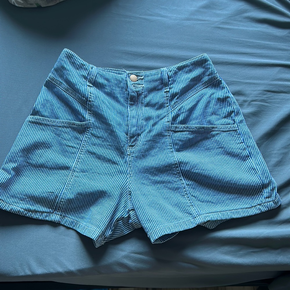 Denim striped shorts